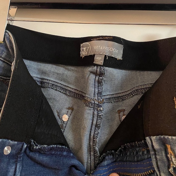 Wit & Wisdom Ab-Solution
Ankle Skinny Jeans - Picture 3 of 5